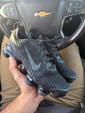Women’s Nike Black Knit VaporMax